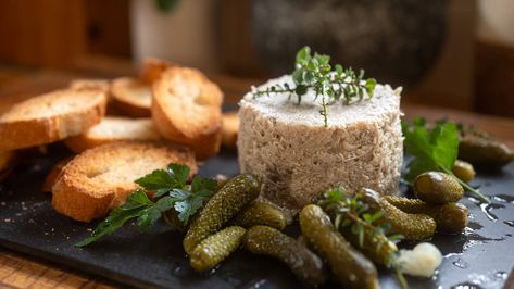 Chicken Rillettes - Easy Meals with Video Recipes by Chef Joel Mielle - RECIPE30 Chicken Rillettes Recipe, Rillettes Recipe, Keto Dips, Recipes With Videos, Cheese Twists, How To Cook Pork, Video Recipes, Christmas Appetizers, Quick And Easy Recipes