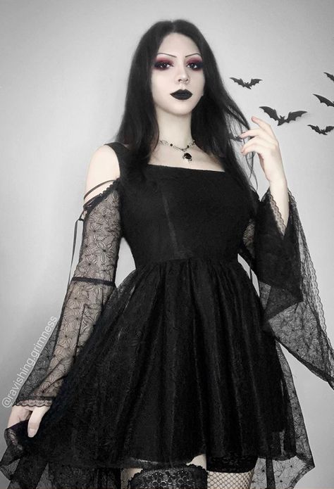 Bat Inspired Outfit, Bat Outfit, Alice Clothes, Darkly Inclined, Goth Things, Mad Woman, Goth Model, Mad Women, Goth Beauty