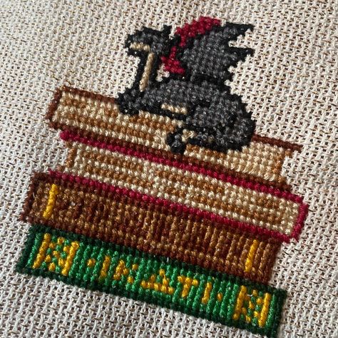 Cross Stitch Bookmarks Patterns, Cute Cross Stitch Patterns, Dragon Cross Stitch, Perler Bead Templates, Cross Stitch Bookmarks, Mini Cross Stitch, Cute Cross Stitch, Pixel Pattern, Cross Stitch Rose