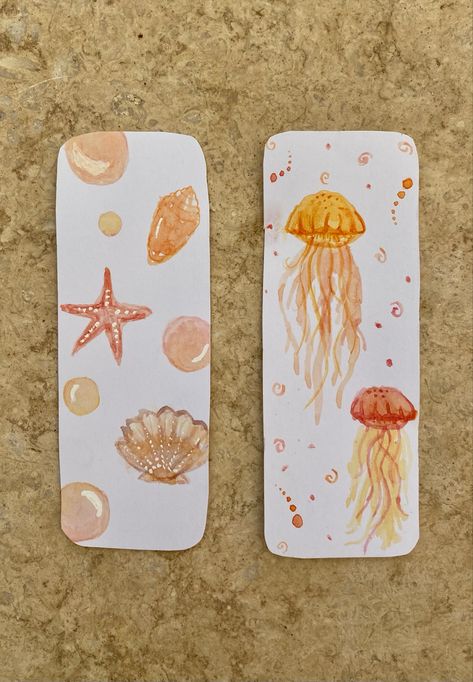 Homemade Bookmarks Watercolor, Diy Watercolor Bookmarks, Watercolor Bookmarks Ideas, Summer Bookmarks, Summer Art Projects, Handmade Bookmarks Diy, Diy Pottery Painting, Creative Bookmarks, Bookmark Craft