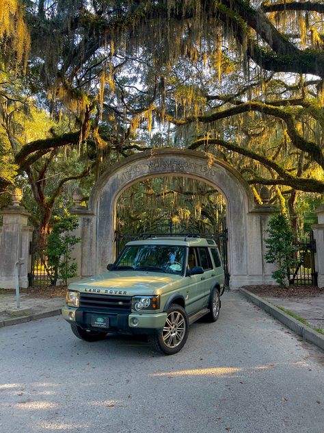 Green Land Rover, Old Land Rover, 2003 Land Rover Discovery, Range Rover Discovery, 2023 Aesthetic, Land Rover Discovery 2, 20 Wheels, Discovery 2, Land Rovers