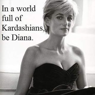 Princess Diana Quotes, Diana Quotes, Diana Fashion, Lady Diana Spencer, Diana Spencer, Princesa Diana, Lady Diana, Elba, Buckingham Palace