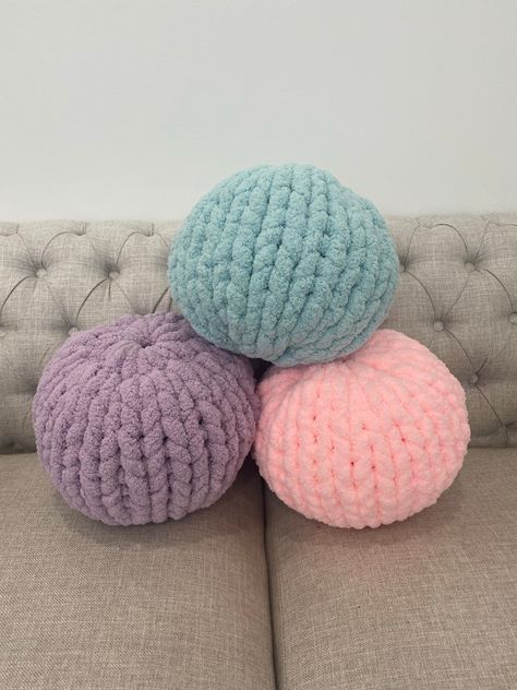 "Color Your Home: Vibrant Crochet Cushion Designs
https://youtu.be/Ic4dWhh8Wbw?si=LTTFC8oIPQmd3JwS Chunky Crochet Pillow, Chunky Yarn Projects, Yarn Projects Crochet, Ball Pillow, Crochet Cushion Pattern, Crochet Pouf, Cushion Cover Pattern, Jumbo Yarn, College Ideas