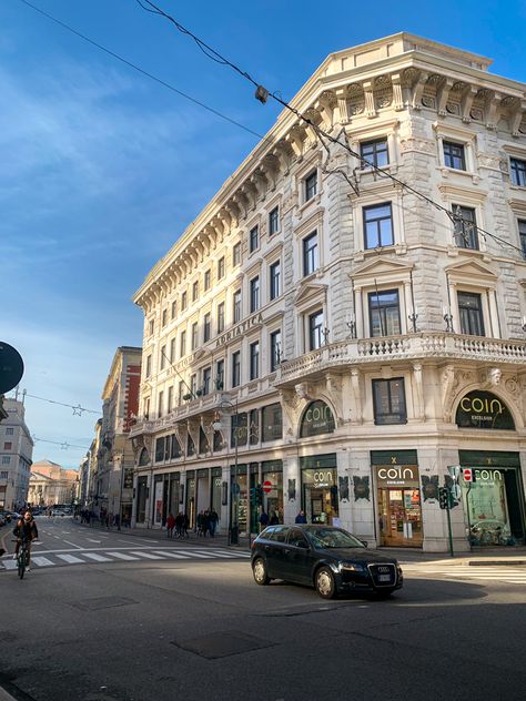 Traveling to Trieste, Italy #trieste #italy #travel #summer #europe #street #building #oldbuilding #visit. #place #aesthetic Trieste Italy Aesthetic, Trieste Aesthetic, Place Aesthetic, Europe Street, Street Building, Trieste Italy, Italy Vibes, 2023 Travel, Summer Europe