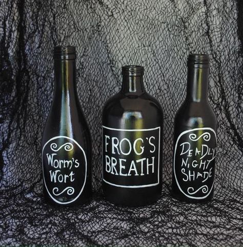 Christmas Potion Bottles, Nbc Decorations, Halloween Wine Bottle Crafts, Halloween Wine Bottles, Nightmare Before Christmas Decorations, Mini Wine Bottles, Halloween Bottles, Trick Or Treaters, Halloween Wine