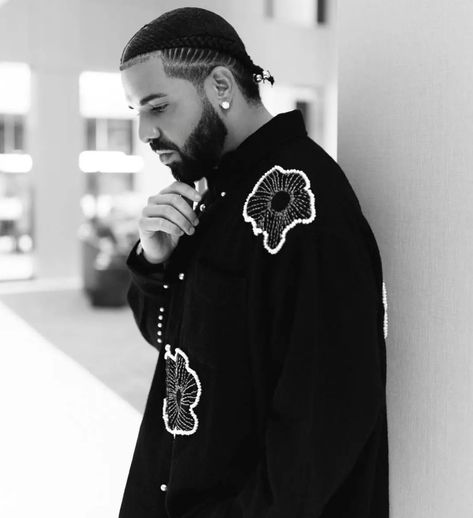 Drake 2022, Drake Art, Old Drake, Aubrey Graham, Champagne Papi, Drake Photos, Drizzy Drake, Drake Drizzy, Vintage Shirt Design