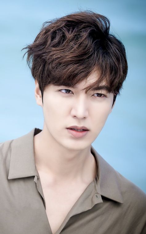 Lee Min Ho ^^ Legend of the blue sea drama Legend Of The Blue Sea, Asian Man, Min Ho, Lee Min, Lee Min Ho, Blue Sea, Hair, Blue