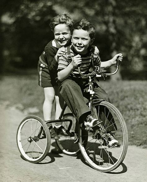 3,465 Vintage Children Bicycle Photos and Premium High Res Pictures - Getty Images Girl On Bike, B W Portrait, Girls On Bike, Kids Bicycle, Tricycle, Vintage Children, Photo Gifts, About Uk, Artwork Prints