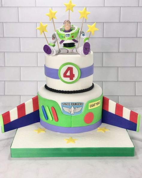 toy story birthday cake idea Disney Birthday Ideas, Lightyear Birthday Cake, Toy Story Party Food, Buzz Lightyear Birthday Party, Toy Story Birthday Cake, Buzz Lightyear Party, Woody Birthday, Buzz Lightyear Birthday, Candy Birthday Cakes