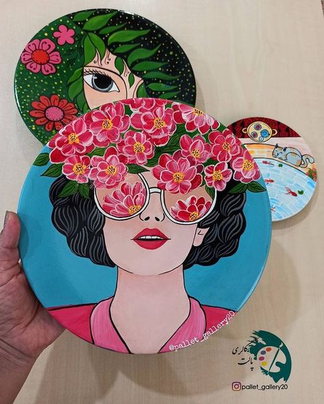 Flower Painting On Round Canvas, Round Cardboard Painting Ideas, Mdf Board Painting Ideas, Board Painting Ideas, Round Canvas Painting Ideas, Color Art Lessons, Acrylic Art Projects, Boho Painting, Instagram Painting