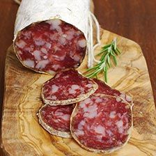 Saucisson Sec Sausage Bbq Smoker Recipes, Cured Meat Recipes, Gourmet Meat, Traditional French Recipes, Gourmet Food Store, Antipasto Platter, Wagyu Beef, Taste Made, Bulk Food