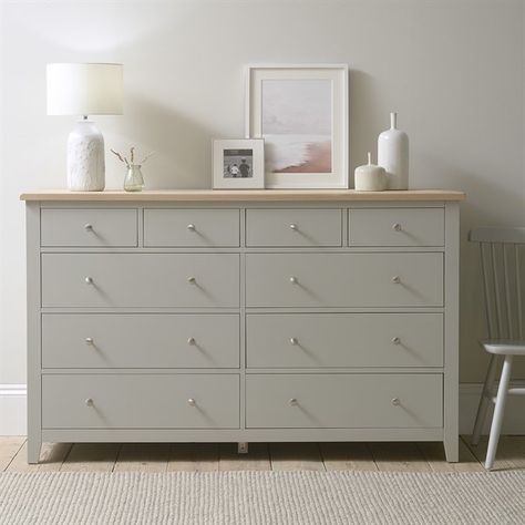 Chester Design Ideas, Drawer Chester Designs, Drawer Ideas Bedroom, Bedroom Chest Of Drawers Decor, Chester Drawers Bedrooms, Drawer Design Bedroom, Small Drawers Storage, Bedroom Chest Of Drawers Styling, White Drawers Bedroom