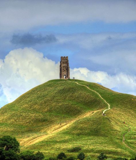 Will Parfitt on Instagram: “#photography #glastonburytor #thetor #tor #glastonbury #somerset #glasto #stmichaelstower #justabeautifulday #magick” Will Parfitt, Glastonbury Tor, Wish You Are Here, Instagram Photography, Somerset, Monument Valley, Florence, Stained Glass, Art Drawings