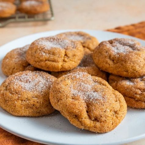 How to Make Pumpkin Pudding Cookies Pumpkin Pudding Cookies, Soft Pumpkin Cookie Recipe, Fall Potluck, Pumpkin Snickerdoodle Cookies, Natashas Kitchen, Pumpkin Cupcake Recipes, Pumpkin Chip, Soft Pumpkin Cookies, Potluck Ideas