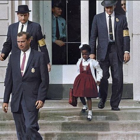 Ruby Bridges, Us Marshals, Vintage Black Glamour, African American History, Black Power, Film Serie, History Facts, Black Kids, Civil Rights