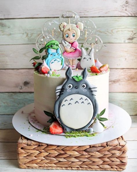 Totoro Birthday Cake, Birthday Cake Art, Totoro Birthday, Ghibli Artwork, Brunch Party, Cake Art, Snow Globes, Birthday Cake, Baby Shower