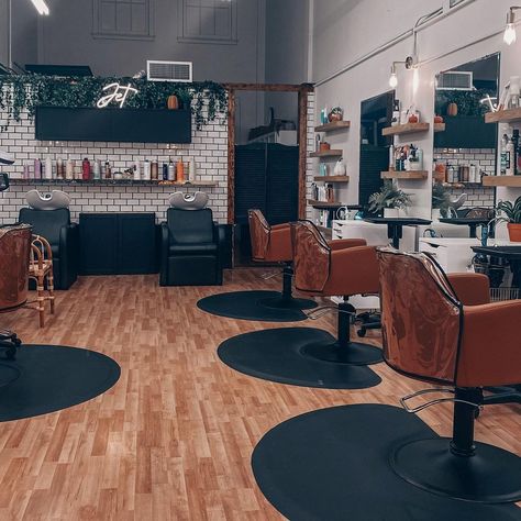 Salon Wash Station Ideas Modern, Industrial Hair Salons, Decorating A Salon Suite, Brown Salon Chairs, One Person Salon Ideas, Hair Stylist Stations, Salon Station Set Up, Farmhouse Salon Decor, Salon Picture Wall