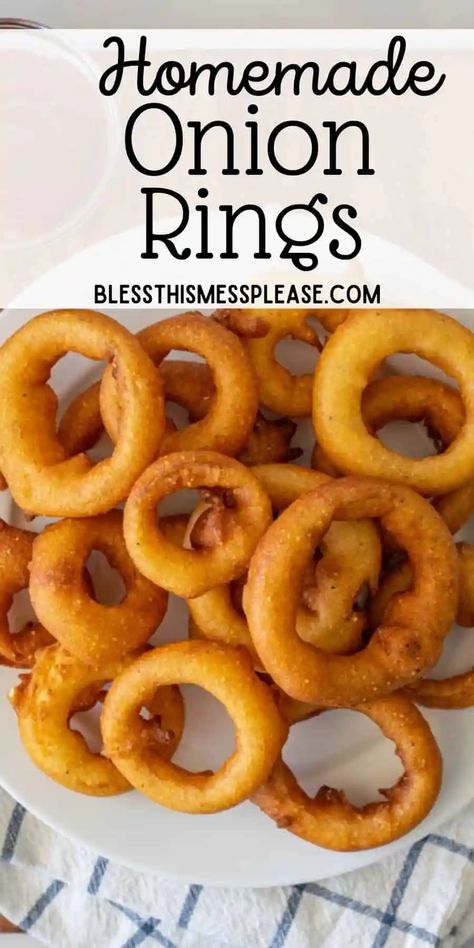 Onion Rings Recipe Easy, Fried Onion Rings Recipe, Onion Ring Batter, Homemade Onion Rings, Beer Battered Onion Rings, Deep Fried Recipes, Onion Rings Recipe, Batter Recipe, Food Lab