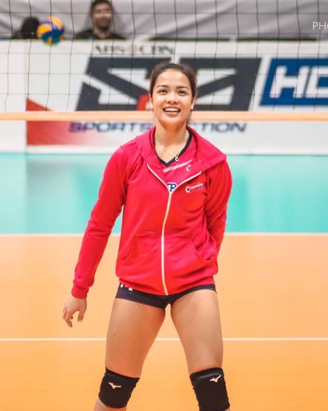 Jema Galanza Wallpaper, Deanna Wong And Jema Galanza, Deanna Wong, Female Volleyball Players, Play Volleyball, Scammer Pictures, Cover Wallpaper, Volleyball Players, Cute Actors