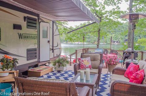 Rv Deck, Campsite Decorating, Deck Design Ideas, Build A Deck, Deck Makeover, Mobile Home Living, Rv Homes, Camping Camper, Camper Living