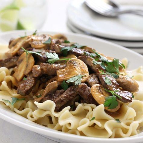 Beef Stroganoff Gluten Free Beef Stroganoff, Slow Cooker Beef Stroganoff Recipe, Stroganoff Beef, Best Beef Stroganoff, Beef Stroganoff Easy, Slow Cooker Beef Stroganoff, Dry Wine, Buttered Noodles, Stroganoff Recipe