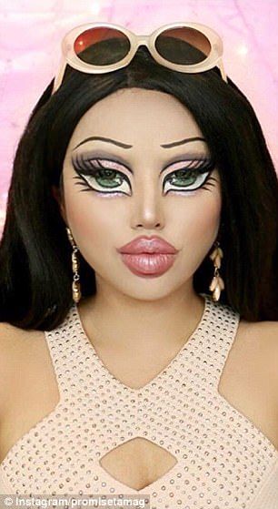 YouTuber Promise Tamang transforms into living Bratz doll Brats Doll Makeup Halloween, Promise Tamang, Doll Makeup Halloween, Mua Artist, Makeup Bratz, Bratz Doll Makeup, Bratz Makeup, Cartoon Makeup, Halloween Makeup Diy