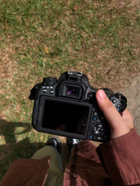 #camera #canon #eos77D #77D #dslr Camera Canon Aesthetic, Canon Camera Pictures, Dslr Camera Aesthetic, Canon Camera Aesthetic, Photographer Aesthetic, Snap Pics, Canon Dslr Camera, Camera Aesthetic, Insta Photos