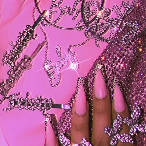 Pinky Aesthetics, Aesthetic Pink Pics, Baddiecore Aesthetic, Edgy Pink Aesthetic, Pink Glam Aesthetic, Pink Aesthetic Baddie, Pink Aesthetic Y2k, Pink Baddie Aesthetic, Press On Nail Designs