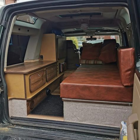 Discovery 3 Camper, Discovery 2 Overland, Pajero Camper, Suv Conversion, Landrover Camper, Defender Camper, Suv Camper, Car Interior Diy, Suv Camping