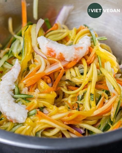 Vegan Vietnamese Green Mango Salad (Gỏi Xoài) Salad For Summer, Thai Red Chili, Green Mango Salad, Vegan Shrimp, Vegan Kimchi, Green Mango, Vegan Fish, Savory Salads, Salad Vegan