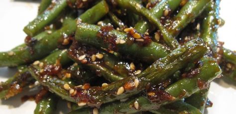 Recipe | Sticky Sesame Green Beans | Dawn Jackson Blatner, Registered Dietitian Cleanish Eating, Sesame Green Beans, Traditional Asian Dish, Healthy Lunch Salad, Dietitian Recipes, Flexitarian Recipes, Asian Dish, Healthy Food Swaps, Flexitarian Diet