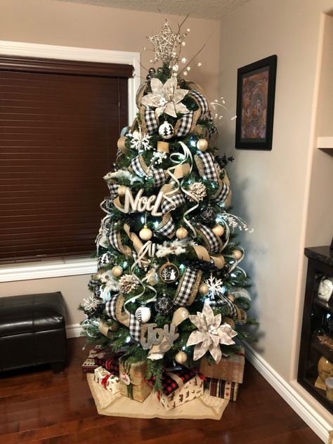 Black White And Burlap Christmas Tree, Baby Christmas Tree Ideas, Black White And Brown Christmas Tree, Black And Burlap Christmas Tree, Black And White Checkered Christmas Tree, Black And White Buffalo Plaid Christmas Tree, Black Plaid Christmas Tree, Gingham Christmas Tree, Burlap Christmas Decorations