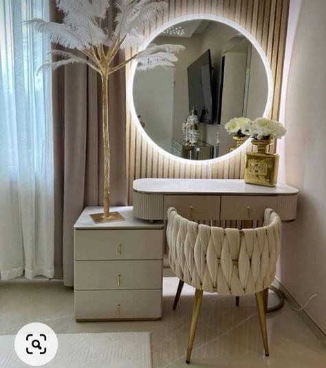 Stylish Room Decor, Dressing Room Decor, Bedroom Interior Design Luxury, Dressing Table Design, Bedroom Dressing Table, تصميم للمنزل العصري, Dekorasi Kamar Tidur, Bedroom Decor Design, Bed Furniture Design