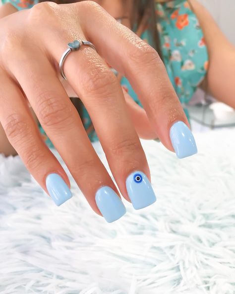 Manic Makeup, Greek Nails, Evil Eye Nail, Turkey Nails, Chill Wallpaper, Evil Eye Nails, Baby Blue Nails, Evil Eye Design, Super Nails