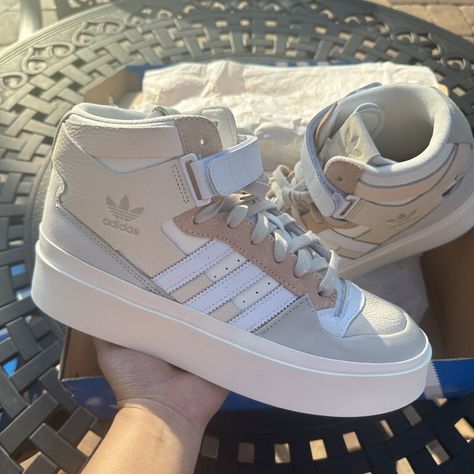 Adidas forum mid