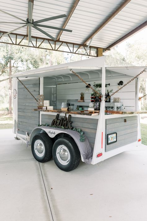 Mobile Bar Trailer Self Serve, Small Business Trailer Ideas, Juice Bar Trailer, Bar Trailer Wedding, Mobile Drink Truck, Bar Cart Trailer, Mini Truck Mobile Bar, Mobile Bar Tender, Food Horse Trailer