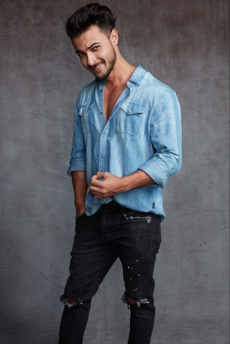 #fashion #photography #jeans #ripped #black #shirts #blue #fitness #aayushsharma #look #beard #hairstyles Ayush Sharma, Aayush Sharma, Famous Indian Actors, Mens Smart Casual Outfits, 4k Photos, Beach Background Images, Best Photo Background, Black Shirts, Mens Smart Casual