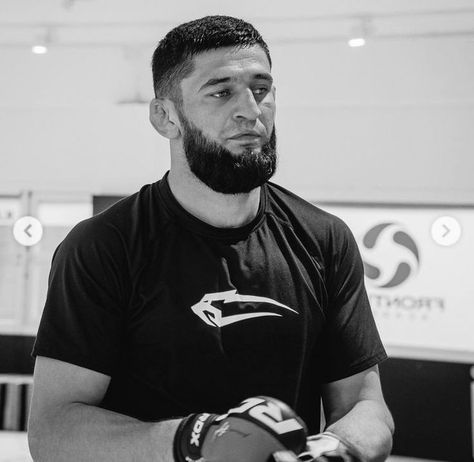 Khabib Ufc, Khamzat Chimaev, Mma Motivation, Mma Videos, Mma Girls, Music Recording Studio, Mma Workout, Training Room, Gym Boy