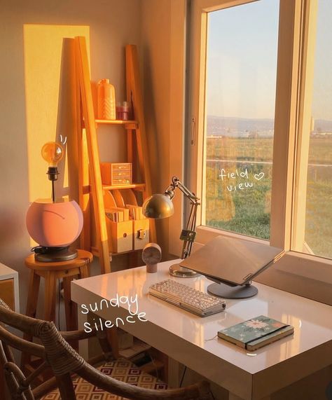 the perfect place for a study table the sunlight 🌞 the arrangement ❤️ the window view 🪟 Aesthetic Room Study Table, Study Table Window View, Window Study Table, Table Near Window, Warm Room Decor, Study Table Ideas, Bts Motivation, Vision 2025, Study Desk Decor