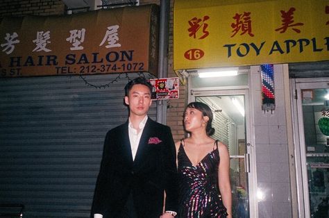 Wong Kar Wei Inspired Portraits in NYC shot on 34mm Film Wong Kar Wai Wedding Aesthetic, Wong Kar Wai Fashion, Photoshoot Set Aesthetic, Wong Kar Wai Inspired Photoshoot, Wong Kar Wai Couple, Wong Kar Wai Wedding Shoot, Wong Kar Wai Wedding, Wong Kar Wai Photoshoot, Hongkong 90s Photography