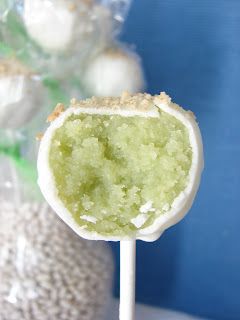 Key Lime Cake Pops, Cake Cycles, Pie Cake Pops, Recipes Cake Pops, Cake Pop Icing, Key Lime Pie Cake, Cake Pops Frosting, Cake Puck, Cake Pucks