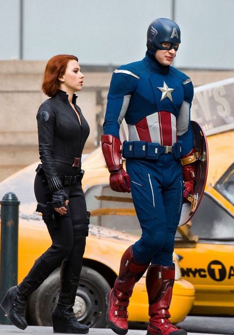 Black Widow, potential costume for next Halloween. [; Chris Evans Shirtless, Black Widow Costume, Chris Evans Funny, Avengers Costumes, Avengers Movie, Avengers 2012, Avengers Cast, Marvel Cast, Chris Evans Captain America