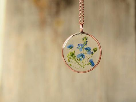 Simple Terrarium, Dried Flower Necklace, Male Body Jewelry, Flower Resin Jewelry, Resin Jewelry Diy, Jewelry Real, Jewelry Simple, Botanical Jewelry, Flower Jewelry