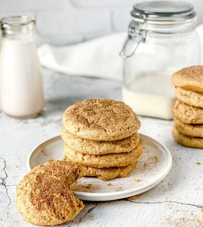 Cardamom Cookies Recipe, Sugar Cookies Soft, Cookies Soft And Chewy, Sourdough Starter Discard, Skillet Cookie Recipe, Cardamom Cookies, Chocolate Chip Pecan Cookies, Raw Cookie Dough, Cookies Soft