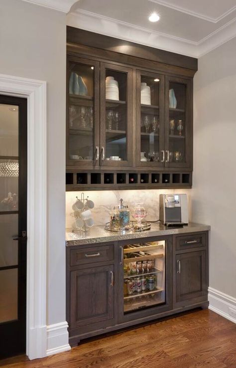 Breakfast Nook Sideboard, White And Gold Luxury Kitchen, Kitchen Cabinets Styles Shaker, Classic Home Style Interior Design, Rental Renovation, Wine Nook, Bar In Kitchen, Coffee/wine Bar, Beverage Station