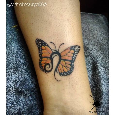 Butterfly Leo Tattoo, Cute Small Leo Tattoos, Leo Butterfly Tattoo, Leo Inspired Tattoos For Women, Leo Symbol Tattoo For Women, Small Leo Tattoos For Women, Lion Butterfly Tattoo, Leo Zodiac Nail Designs, Leo Glyph