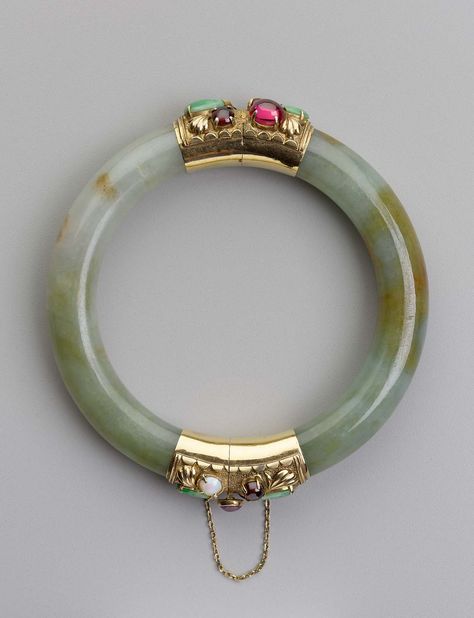 Jade bangle with gem-set decoration | Museum of Fine Arts, Boston Watches 2022, Museum Of Fine Arts Boston, Chinese Jewelry, Asian Jewelry, Ladies Watches, Jade Bangle, Jade Ring, Jade Bracelet, Jewelry Design Necklace