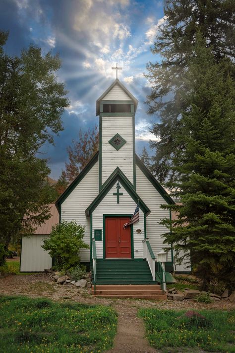 Old Country Church in rural Colorado was taken in Fall 2023 and offered by the original photographer - Sandy Dobbs.  Beautiful mountain scenery available in fine art prints and canvases, from sizes in 8" x10" to 40"x90" triptych (3 panels). Perfect for a variety of decor situations, including living, bedroom, dining, game room and office Hello! I am Sandy Dobbs, and I am a passionate landscape photographer.  Details ► Images are printed on archival material with archival inks ► Printed in a prof Rural Colorado, Church Christian, Country Churches, Colorado Photography, Old Country Churches, Abandoned Church, Beautiful Churches, Mountain Scenery, Living Bedroom