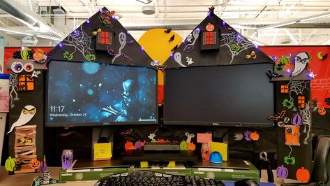 Halloween Desk decorations! 2018 Halloween Desk Decorating Contest, Office Desk Halloween Decor, Desk Decorations For Work, Halloween Desk Decorations, Halloween Desk Decorations For Work, Halloween Desk Decor, Work Office Decor Ideas, Office Halloween Decorations, Office Halloween