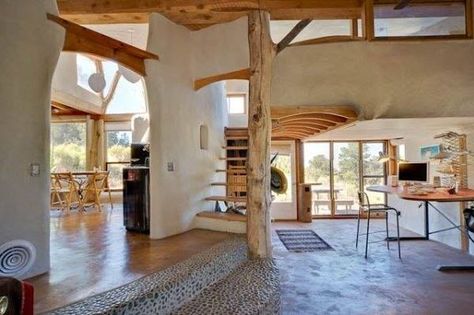 Makes the idea of living in a cob house while building an earthship seem far less small and stuffy. Earthy House, Cob House Interior, Fairytale Houses, Sustainable House, Straw Bale House, Earthship Home, Homes Exterior, Natural Homes, Adobe House